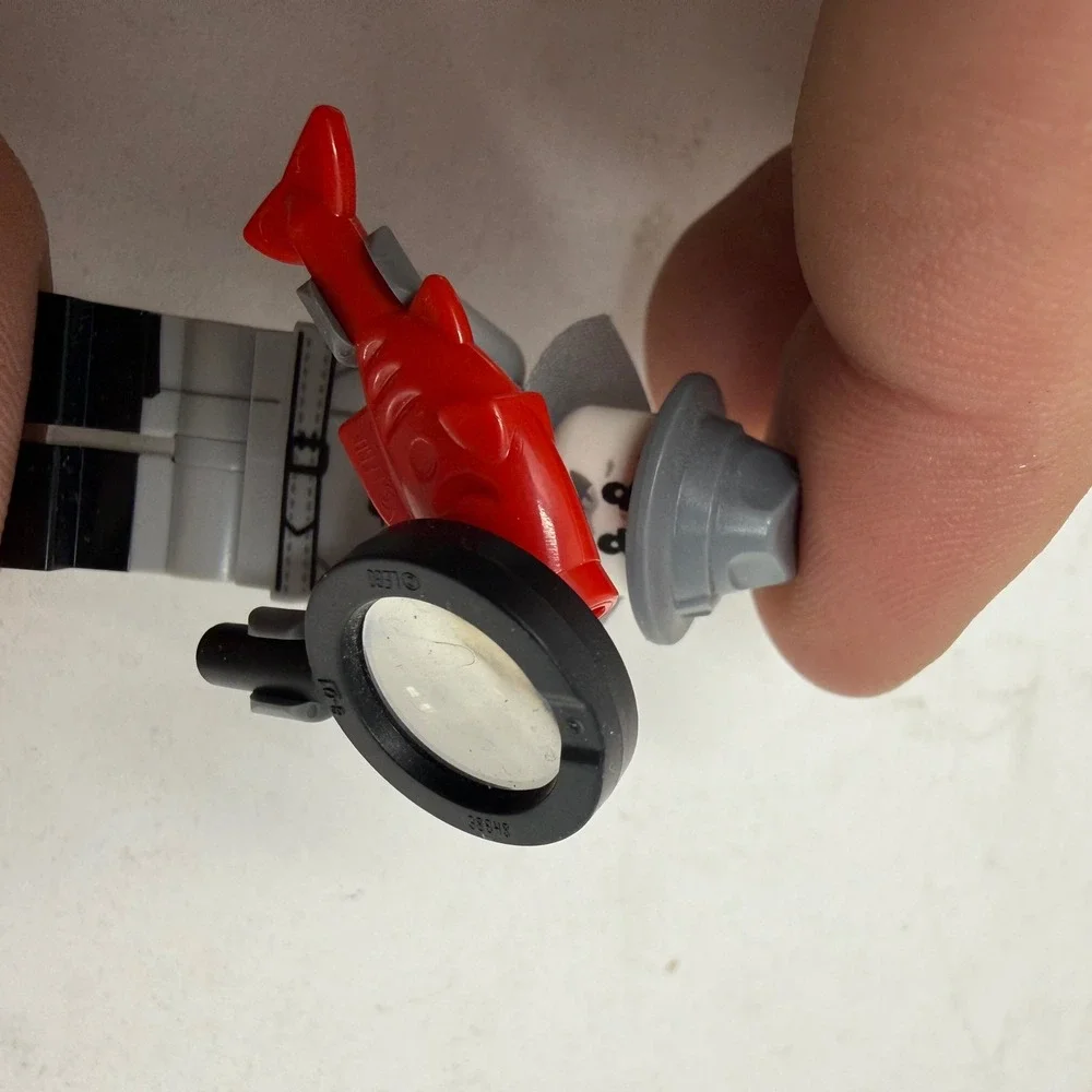 LEGO Minifigures Series 5 Detective 8805 Magnifying Glass Red Fish Figure